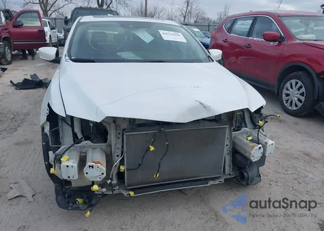 2016 Acura Ilx Premium Package/Technology Plus Package z USA, uszkodzony, nr VIN 19UDE2F79GA000877